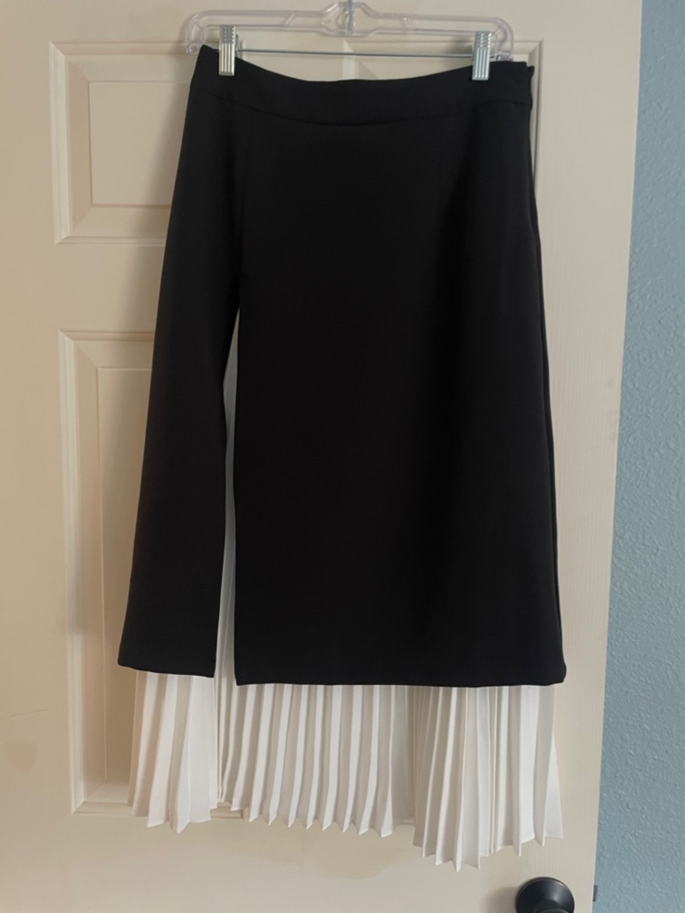 Commense skirt medium new with tags